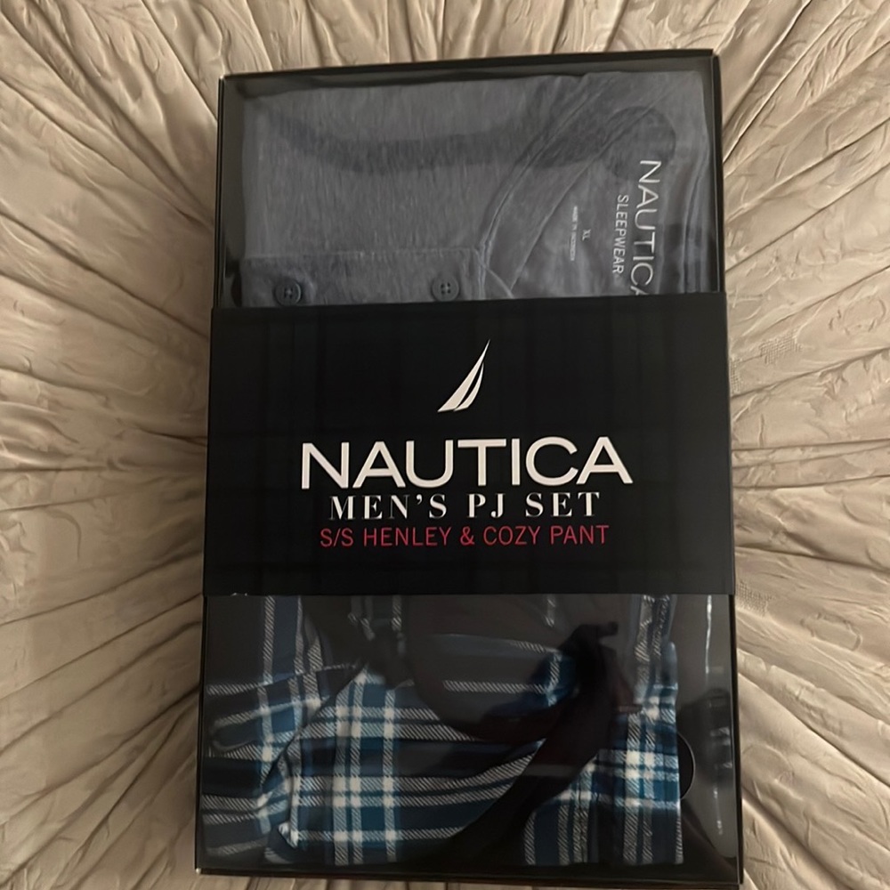 Nautica Mens PJ Set. Size XL/TG Brand New In Box NWT